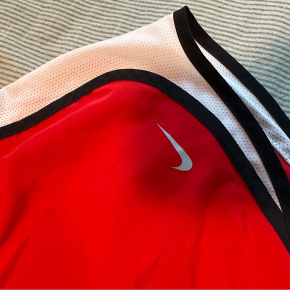 Nike DriFit Workout Shorts Gym Running Red White Black XS - Picture 2 of 4